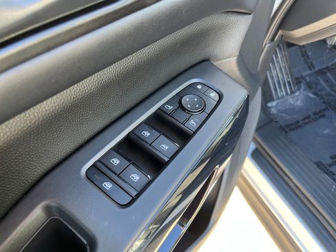 Used 2024 Nissan Pathfinder S image 28