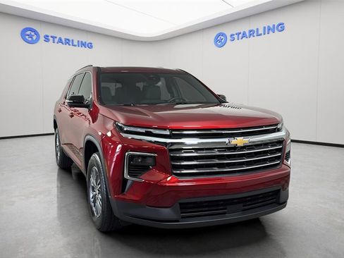Used 2024 Chevrolet Traverse LT image 14