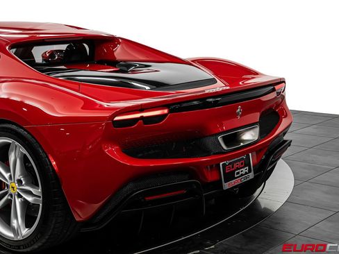 Used 2023 Ferrari 296 GTB RWD image 18