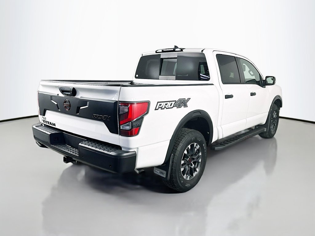 Used 2023 Nissan Titan PRO-4X w/ Pro-4x Convenience Package AWD/4WD image 7