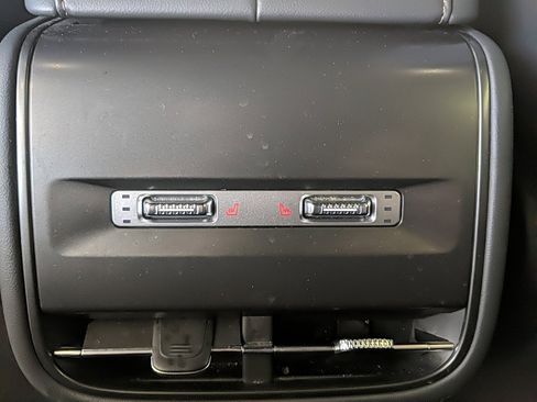 Certified 2024 Lincoln Nautilus Reserve w/ Equipment Group 202A image 14