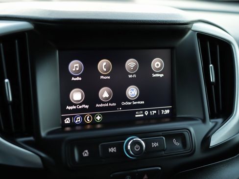 Used 2024 GMC Terrain SLE w/ Driver Convenience Package image 12