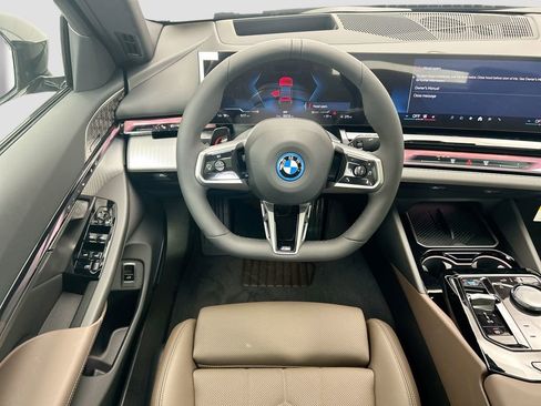 New 2026 BMW i5 eDrive40 w/ M Sport Package image 10