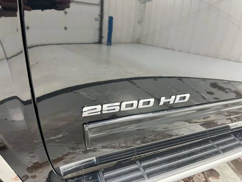 Used 2011 GMC Sierra 2500 SLT w/ Entertainment Package AWD/4WD image 25