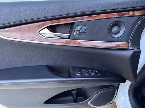 Used 2020 Lincoln Nautilus Reserve w/ Equipment Group 201A image 13