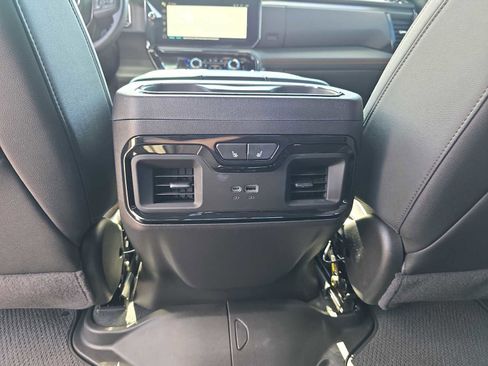 Used 2024 GMC Sierra 1500 AT4 w/ Technology Package image 32