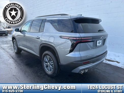 New 2026 Chevrolet Traverse LT FWD image 3