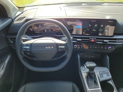 New 2026 Kia Sportage EX FWD image 19