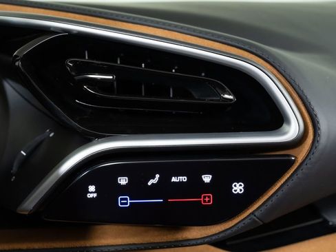 Used 2025 Ferrari 296 GTS image 38