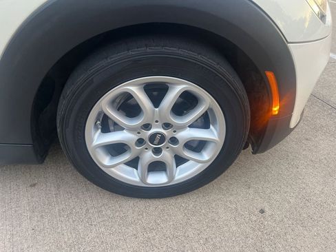 Used 2019 MINI Cooper 4-Door Hardtop image 12