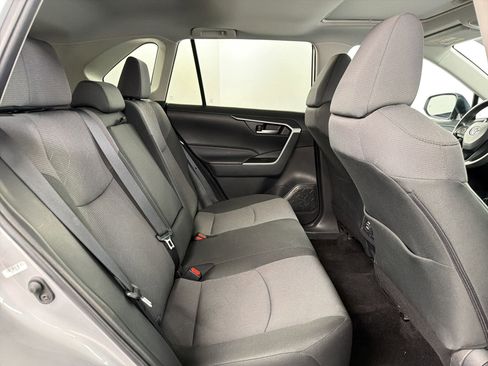 Used 2025 Toyota RAV4 XLE w/ Convenience Package image 29