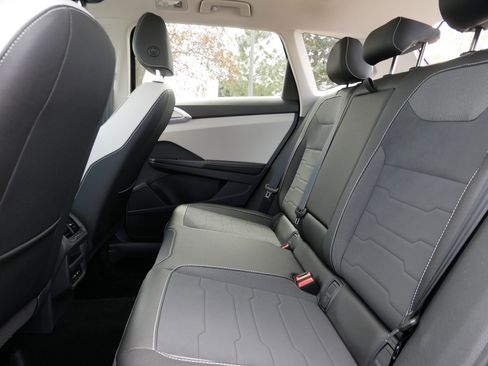 New 2026 Volkswagen Taos SE AWD/4WD image 5