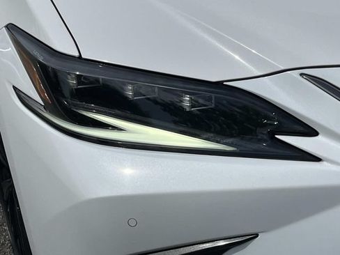 Used 2024 Lexus ES 350 F Sport w/ Accessory Package (Z2) FWD image 9