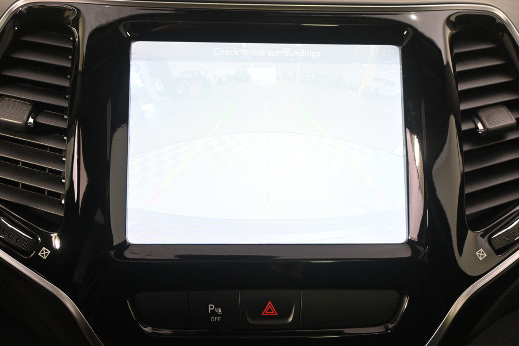 Used 2019 Jeep Cherokee Limited AWD/4WD image 29