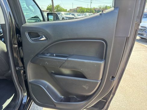 Used 2022 Chevrolet Colorado LT AWD/4WD image 27