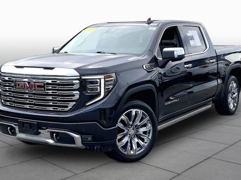 Used 2023 GMC Sierra 1500 Denali w/ Denali Reserve Package AWD/4WD image 1