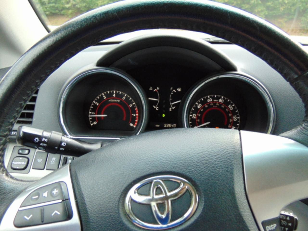 Used 2012 Toyota Highlander SE w/ Tow Pkg AWD/4WD image 26