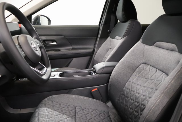 New 2026 Nissan Kicks SV w/ Cold Weather Package FWD image 11