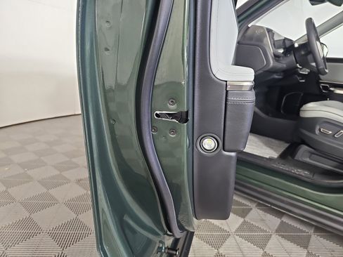 Used 2022 Rivian R1T Adventure image 30