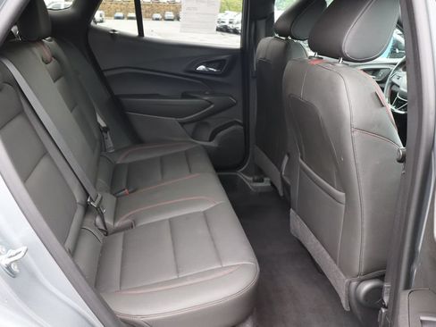 Used 2024 Chevrolet Trax RS FWD image 17