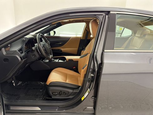 Certified 2024 Lexus ES 350 w/ Premium Package FWD image 5