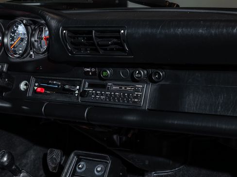 Used 1988 Porsche 911 Carrera image 44