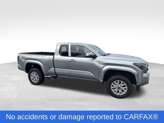 Used 2025 Toyota Tacoma SR5 AWD/4WD image 3