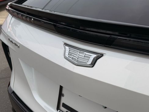 Used 2024 Cadillac Lyriq Sport image 10