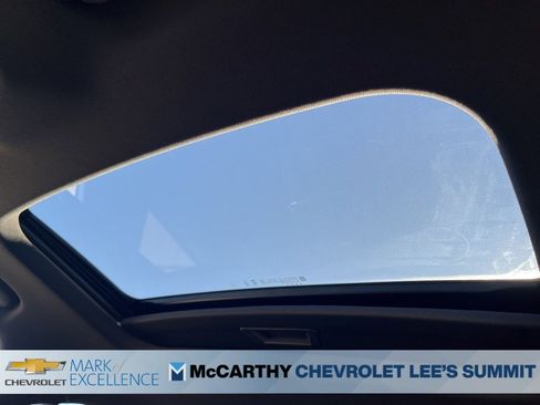 New 2026 Chevrolet Trax RS w/ Sunroof Package image 30