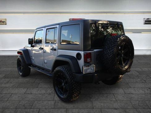 Used 2018 Jeep Wrangler Unlimited Sport w/ Connectivity Group AWD/4WD image 5