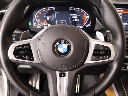 Used 2023 BMW X5 xDrive40i w/ M Sport Package image 3