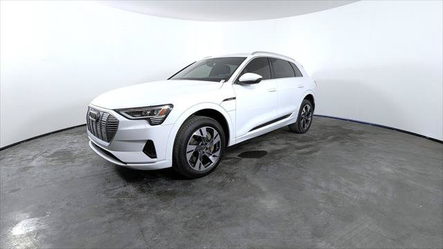 Used 2023 Audi e-tron Premium AWD/4WD image 2