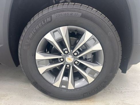 New 2026 Chevrolet Equinox LT AWD/4WD image 30