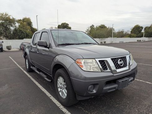 Used 2017 Nissan Frontier SV image 4