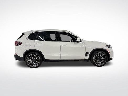 Used 2024 BMW X5 xDrive40i w/ Parking Assistance Package AWD/4WD image 6