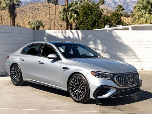 Used 2025 Mercedes-Benz E 53 AMG e 4MATIC Sedan image 2