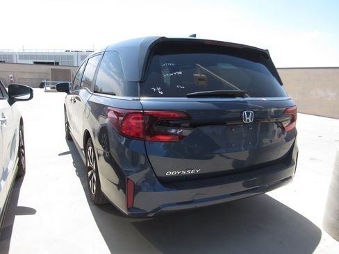 Used 2025 Honda Odyssey EX-L image 4