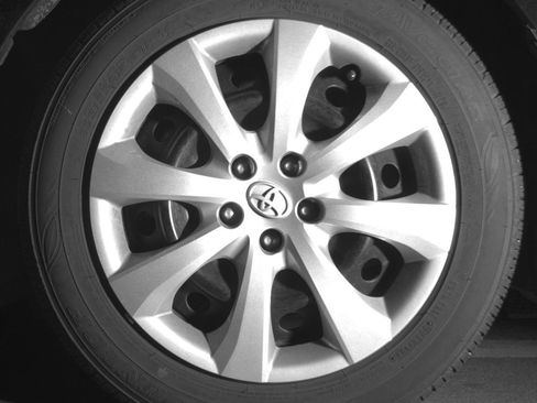 Used 2025 Toyota Corolla LE FWD image 12