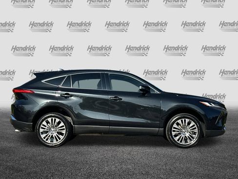 Used 2023 Toyota Venza Limited image 3