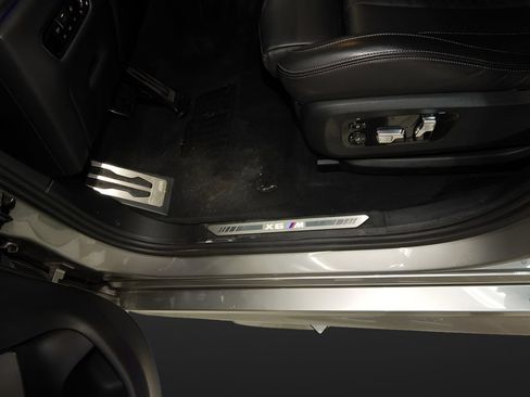 Used 2023 BMW X6 M AWD/4WD image 12