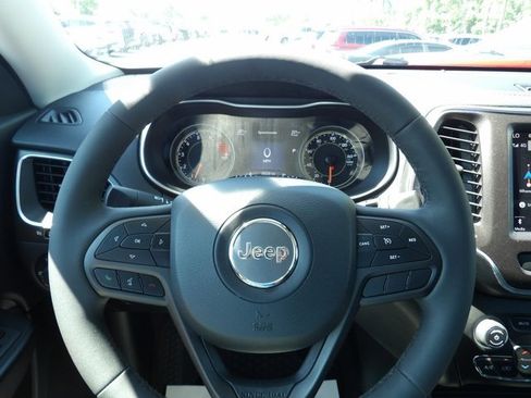 Used 2022 Jeep Cherokee Trailhawk w/ Sun, Sound & Nav Group AWD/4WD image 16
