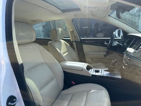 Used 2015 Hyundai Equus Signature RWD image 13