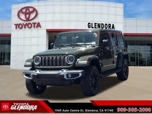 Used 2024 Jeep Wrangler Unlimited Sahara AWD/4WD image 4