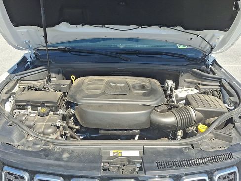 Used 2018 Jeep Grand Cherokee Limited AWD/4WD image 26