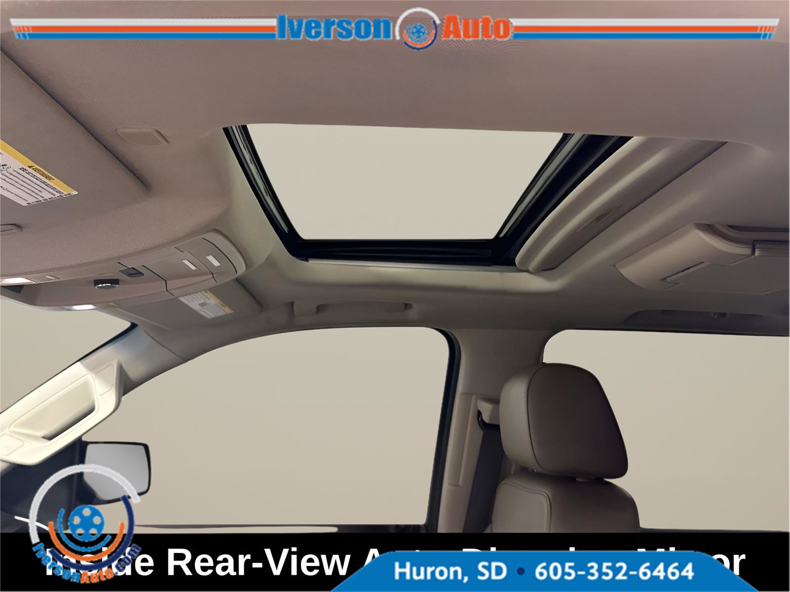 Used 2019 GMC Yukon XL SLT w/ Open Road Package AWD/4WD image 26