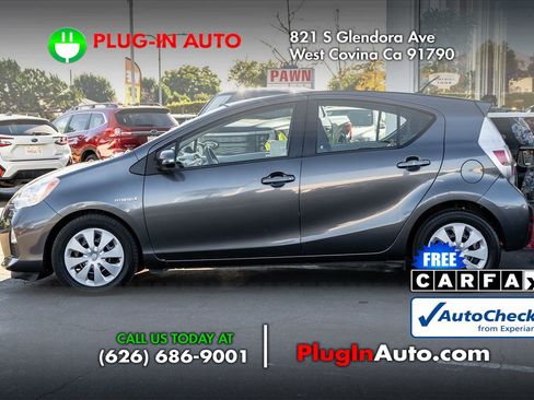 Used 2012 Toyota Prius C Two image 5