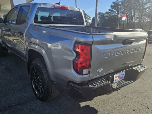 Used 2023 Chevrolet Colorado W/T image 6