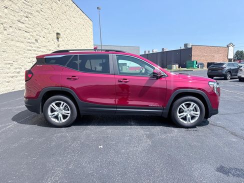 Used 2023 GMC Terrain SLE w/ Driver Convenience Package AWD/4WD image 6