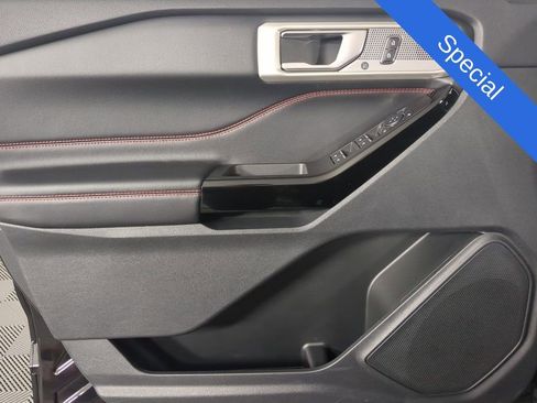 Used 2023 Ford Explorer ST-Line AWD/4WD image 10