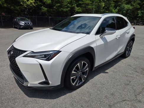 Used 2021 Lexus UX 200 w/ Accessory Package (Z1) FWD image 13